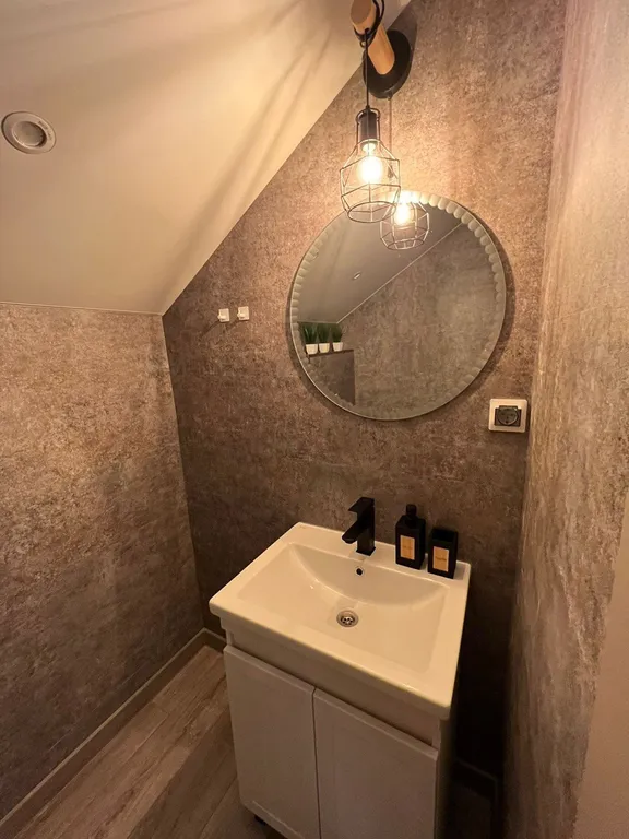 Дом с чаном в лесу