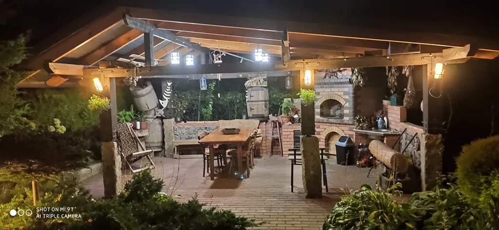 Студия в тенистом саду