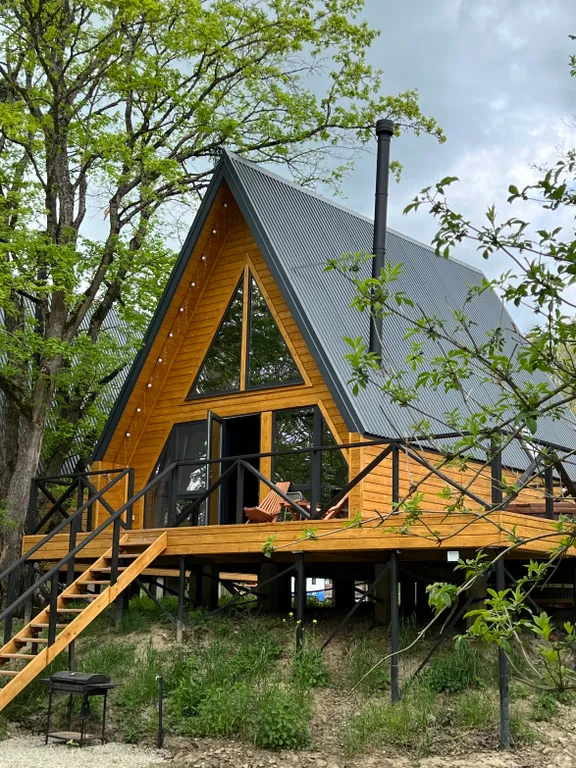 Коттедж Уютный дом с джакузи в лесу недалеко от Краснодара — Северская