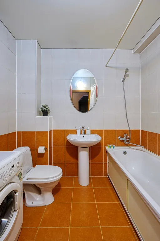 Двухкомнатная квартира у ЦПКиО Алматы, золотой квадрат