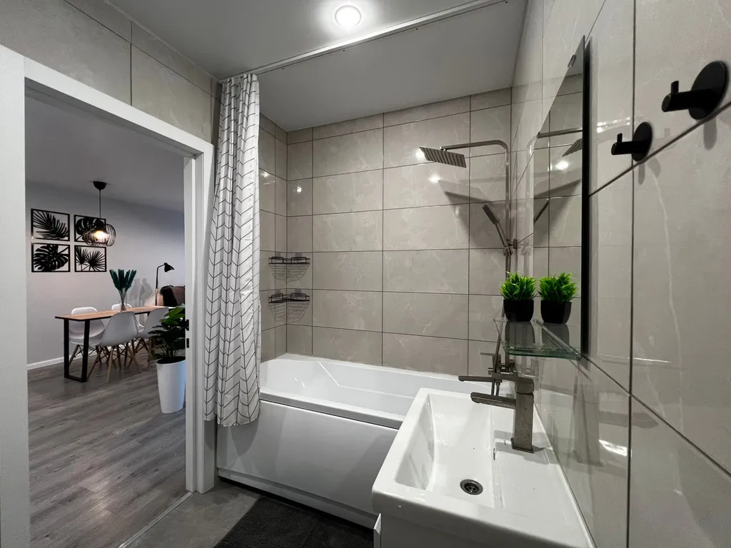 Bосхититeльнaя кваpтирa c бaлкoнoм