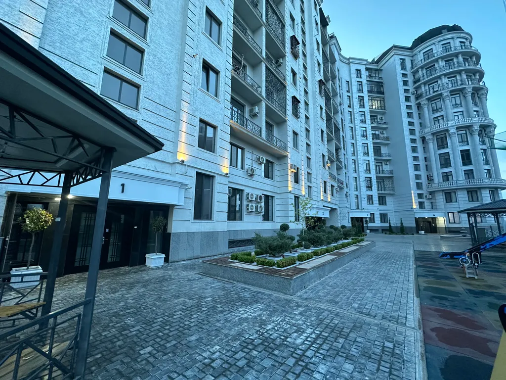 Minor-River apartment