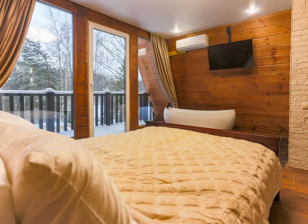 Большой дом a-frame в-небо с бассейном