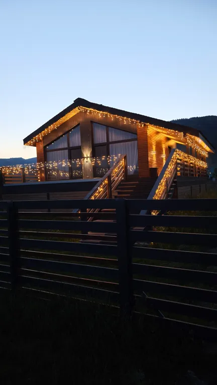 Современный 2-комнатный дом на слиянии рек Тихий берег