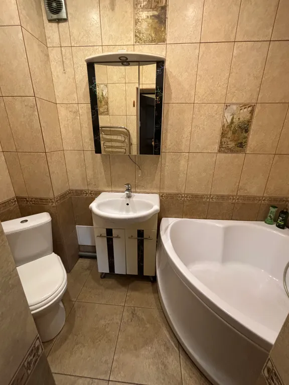 Просторная квартира с 3 изолированными спальнями и отдельным входом