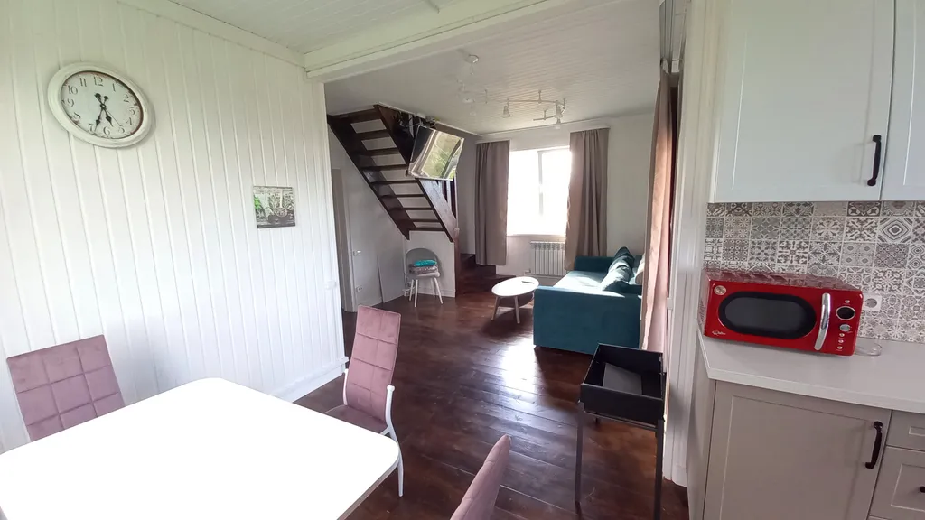 Дом в 2 километрах от озера