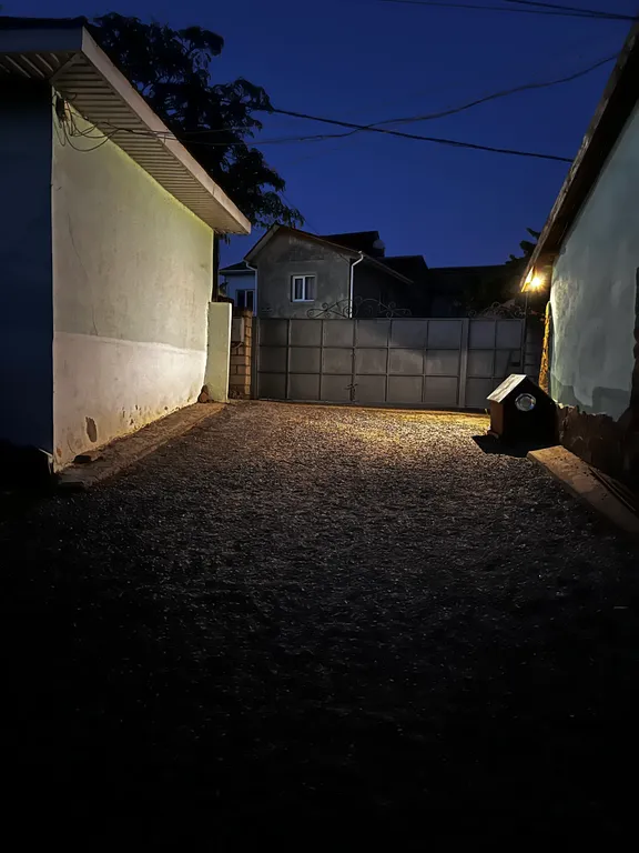 Хорошее жилье у подножья Генуэзской крепости!