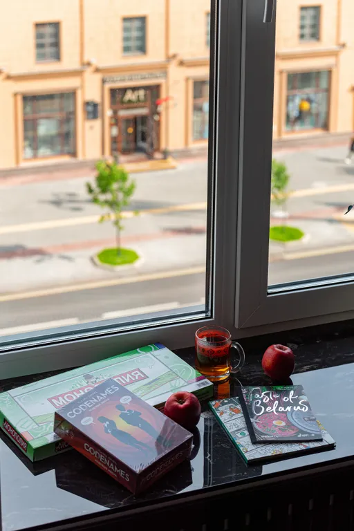 Сталинка после ремонта с видом на главный проспект и закаты