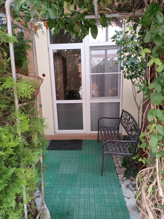 Трёхместный номер с кухней на первом этаже