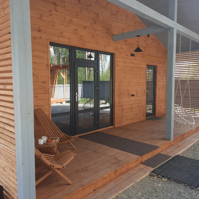 Гостевой дом в сосновом лесу в 15 минутах от курорта Манжерок