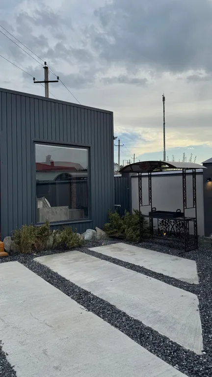 Дом с крытым бассейном