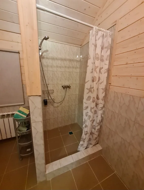 Дом на берегу водохранилища