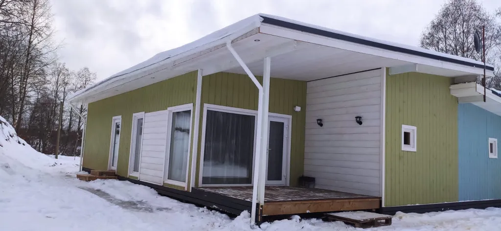 Twin house на берегу озера