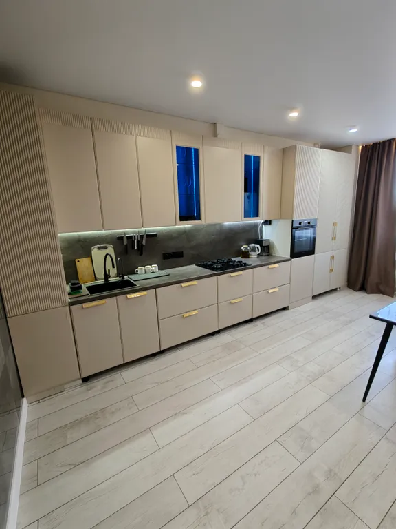 Квартира Квартира двухкомнатная большая — Мирное