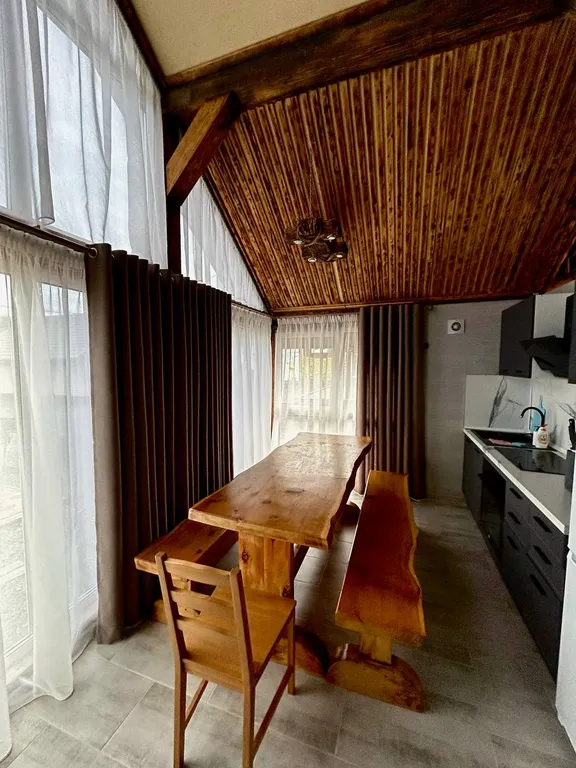 Домик №2 недалеко от подъёмника и других услуг курорта