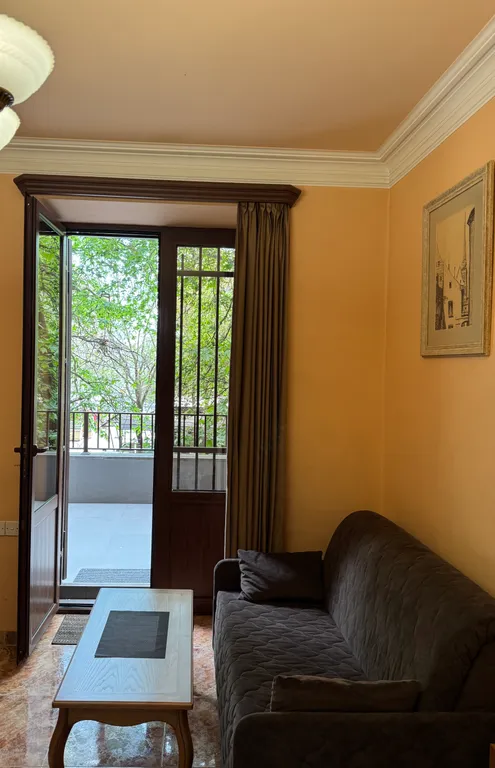 Квартира с прекрасной террасой видом на парк