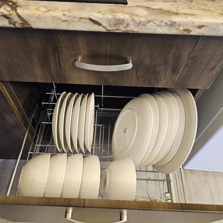 Шестиместный коттедж с изолированным участком 10 соток №1