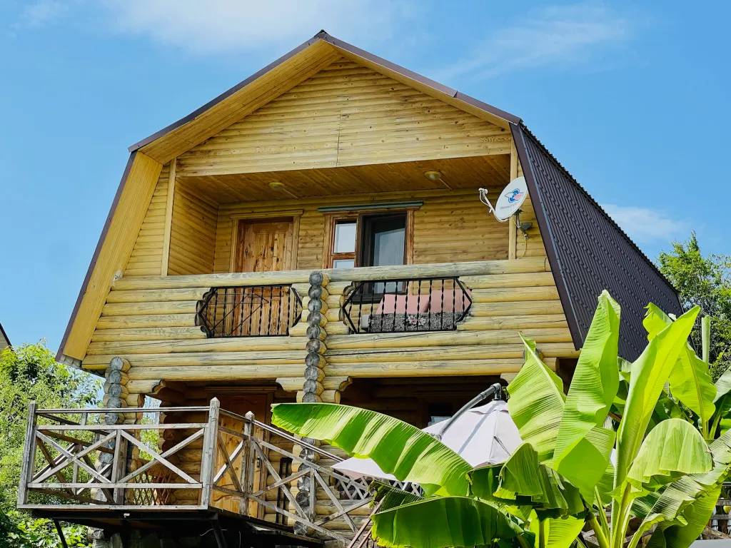 Эко-дом из Сруба с бассейном