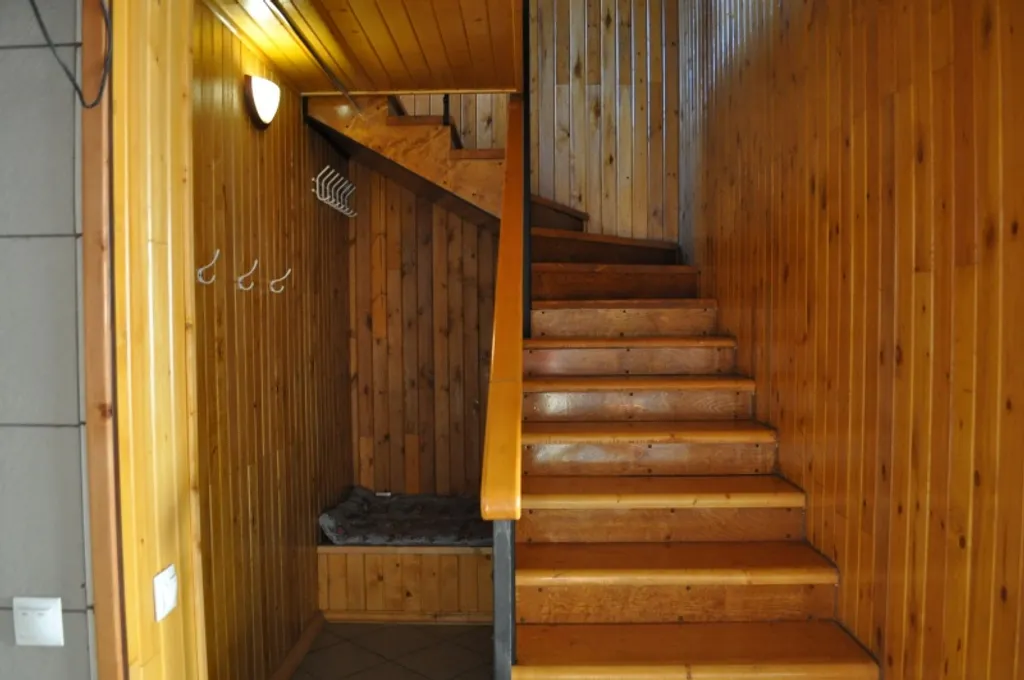 Дом-коттедж на берегу реки