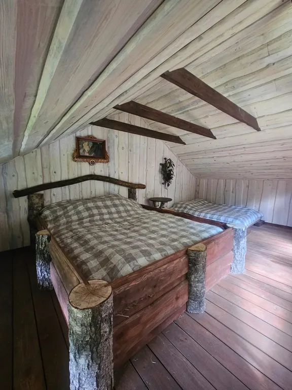 Двухкомнатный с кроватью-сеновалом