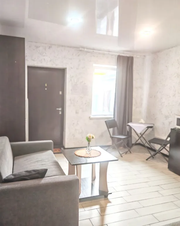 Дом в городе с зоной барбекю