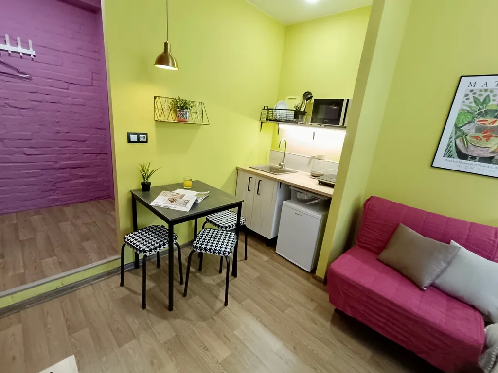 Стильная студия для семьи из 3х человек возле ЖД Вокзала