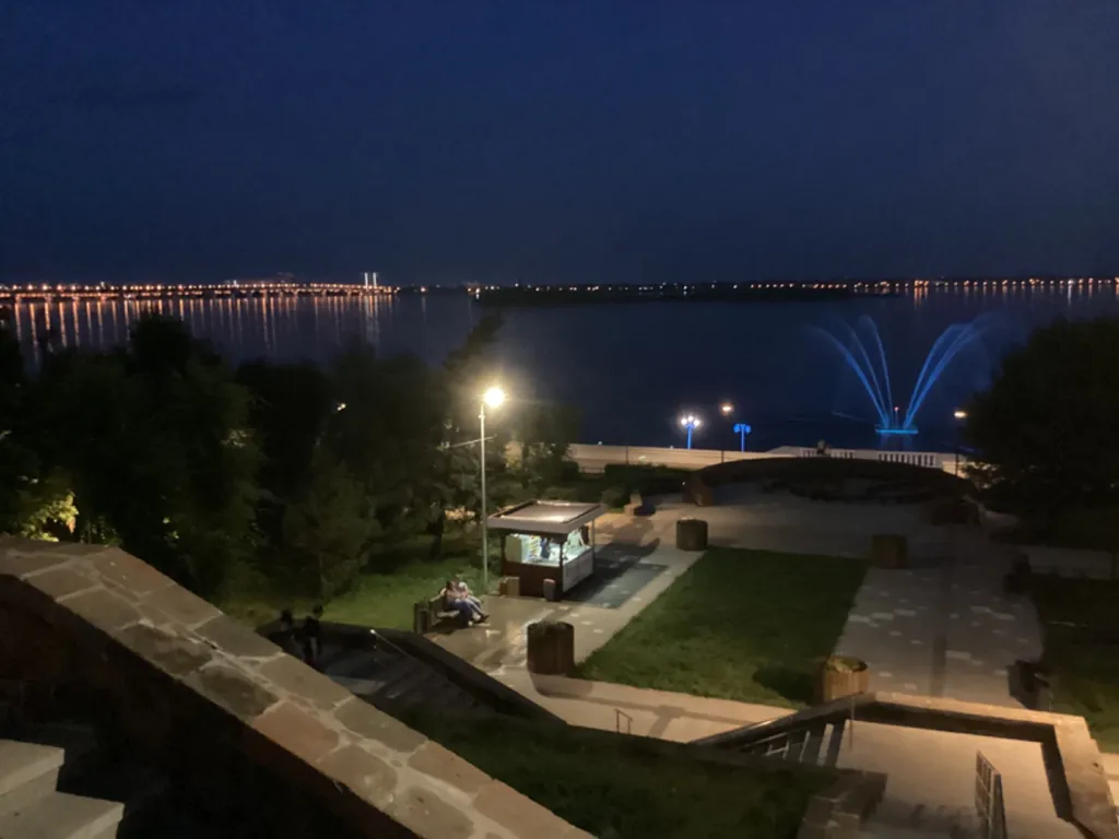 Солнечная евродвушка на набережной