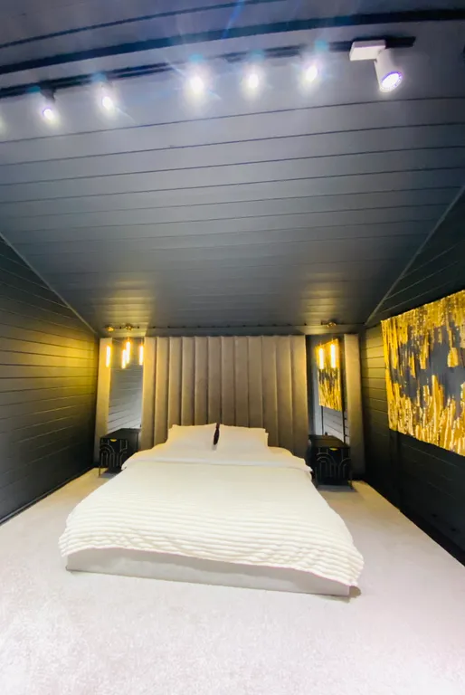 Загородный дом Loft lodge на берегу реки Ангара