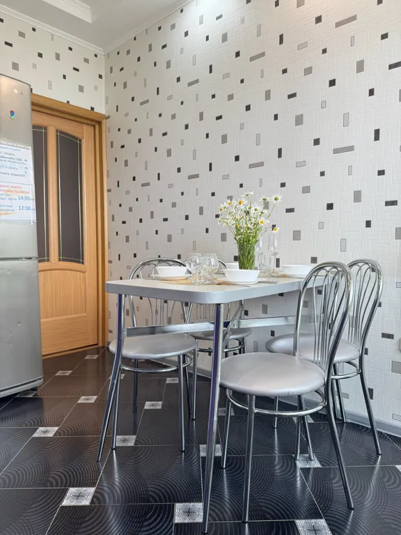 Апартаменты на 10 этаже с хорошим видом из окна