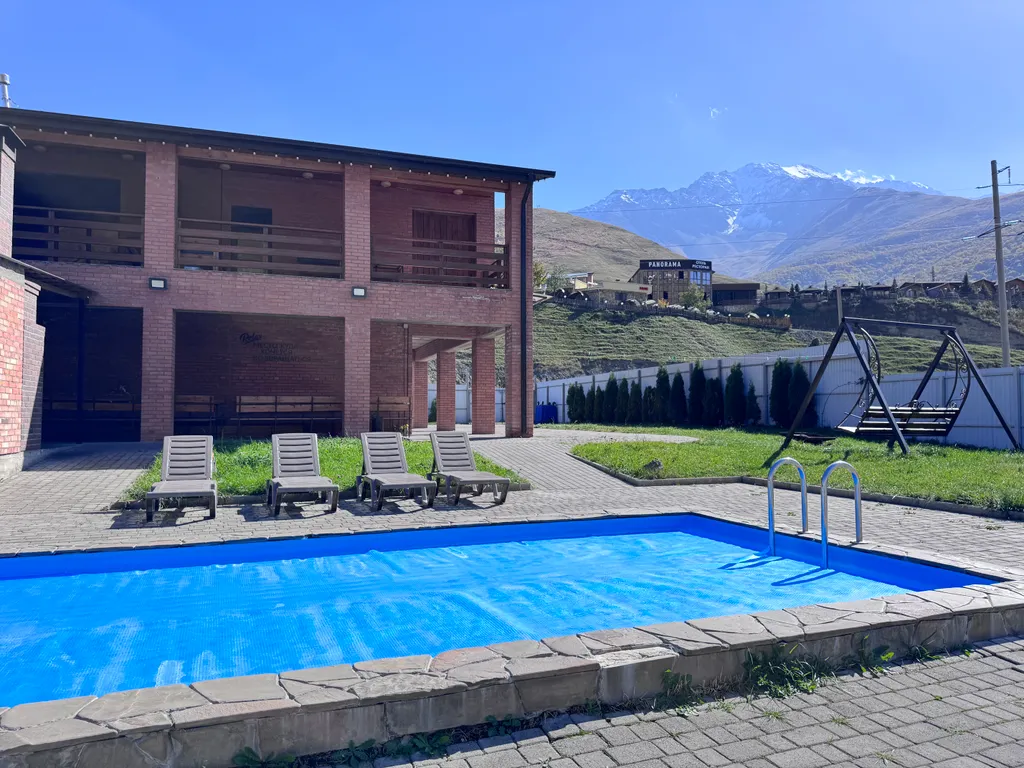 Уютный дом с видом на горы и тёплым бассейм fiagdonrelax