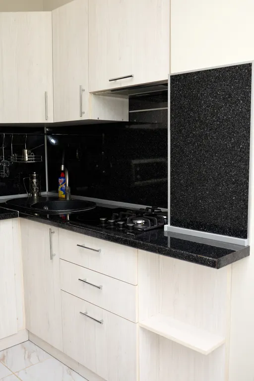 Апартаменты класса люкс с видом на море и горы в центре города