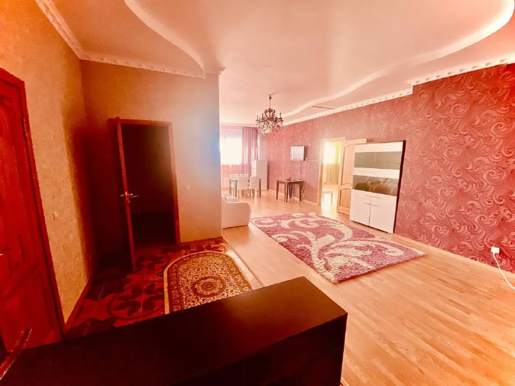 4-комнатная Квартира