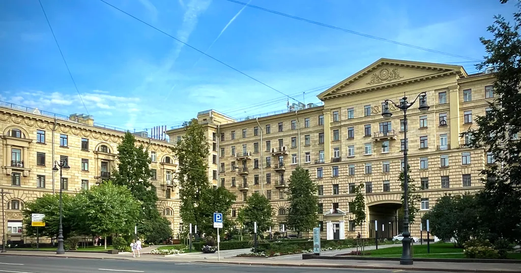 Квартира Семейная квартира с балконом недалеко от Смольного — Санкт-Петербург