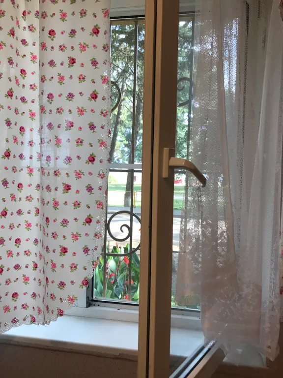 Первая линия, с видом на море