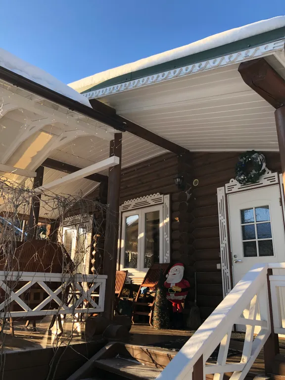 Дом у соснового леса