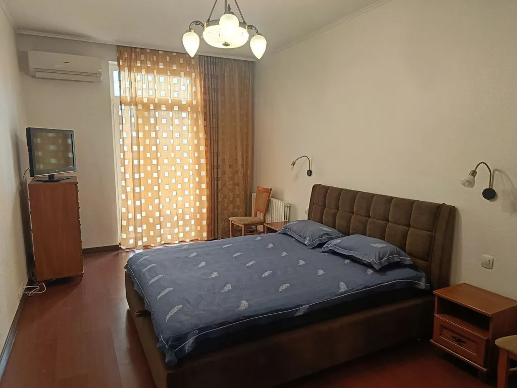 Квартира Вода круглосуточно, новая кровать, 2 комнаты, центр — аренда посуточно в Донецк