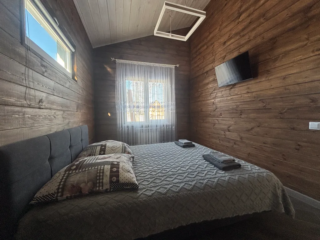 Частный дом с придомовой территорией