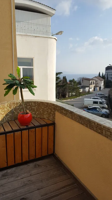 Студия с потрясающим видом на море