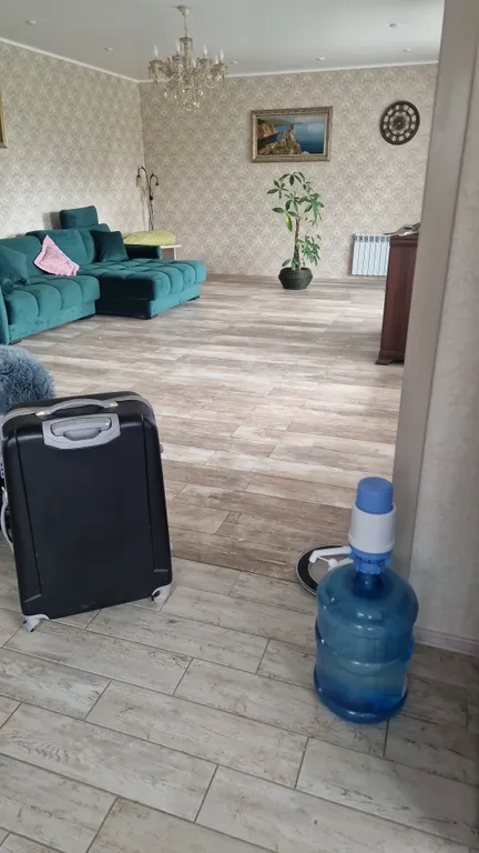 Дом с бассейном