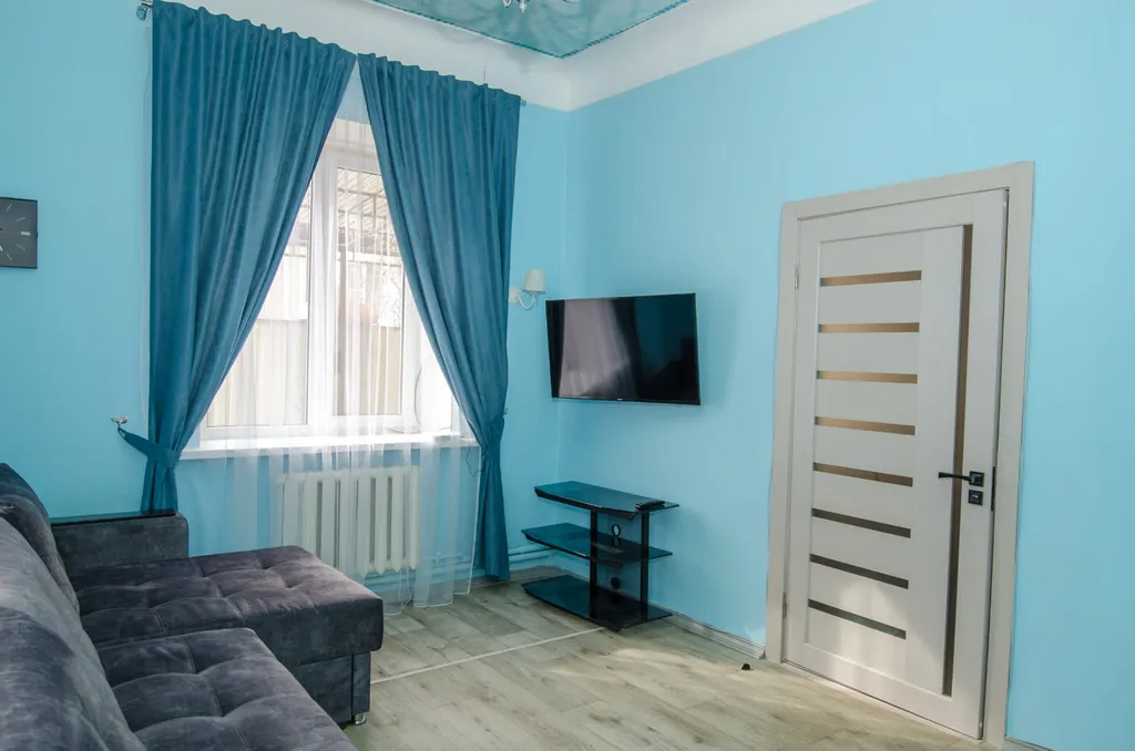 Дом в центре с отдельным двором