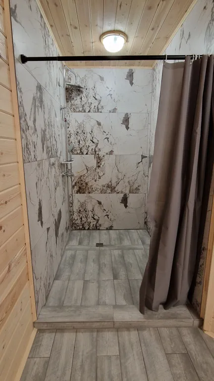 Коттедж с сауной комфорт-класса на реке Яхра