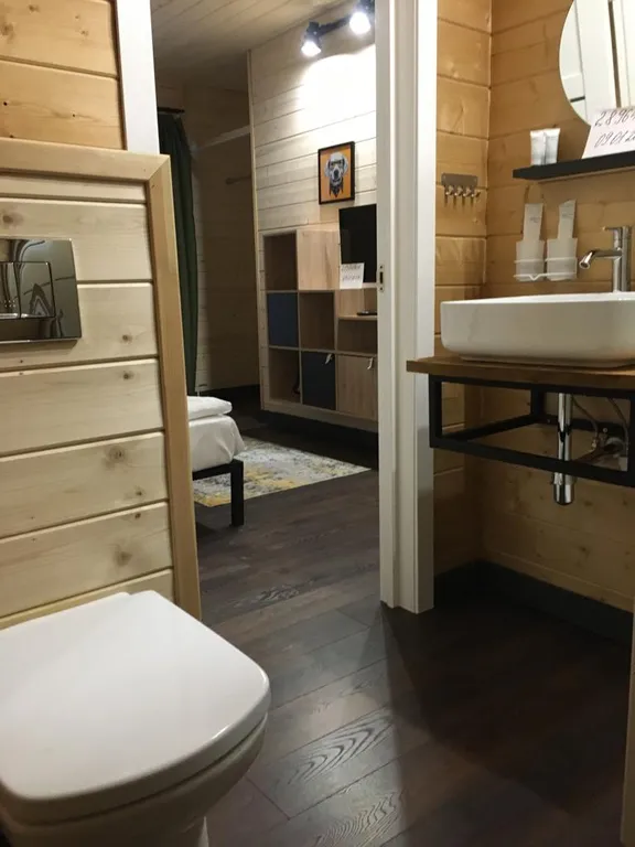 Коттедж в лесной зоне с тремя спальнями