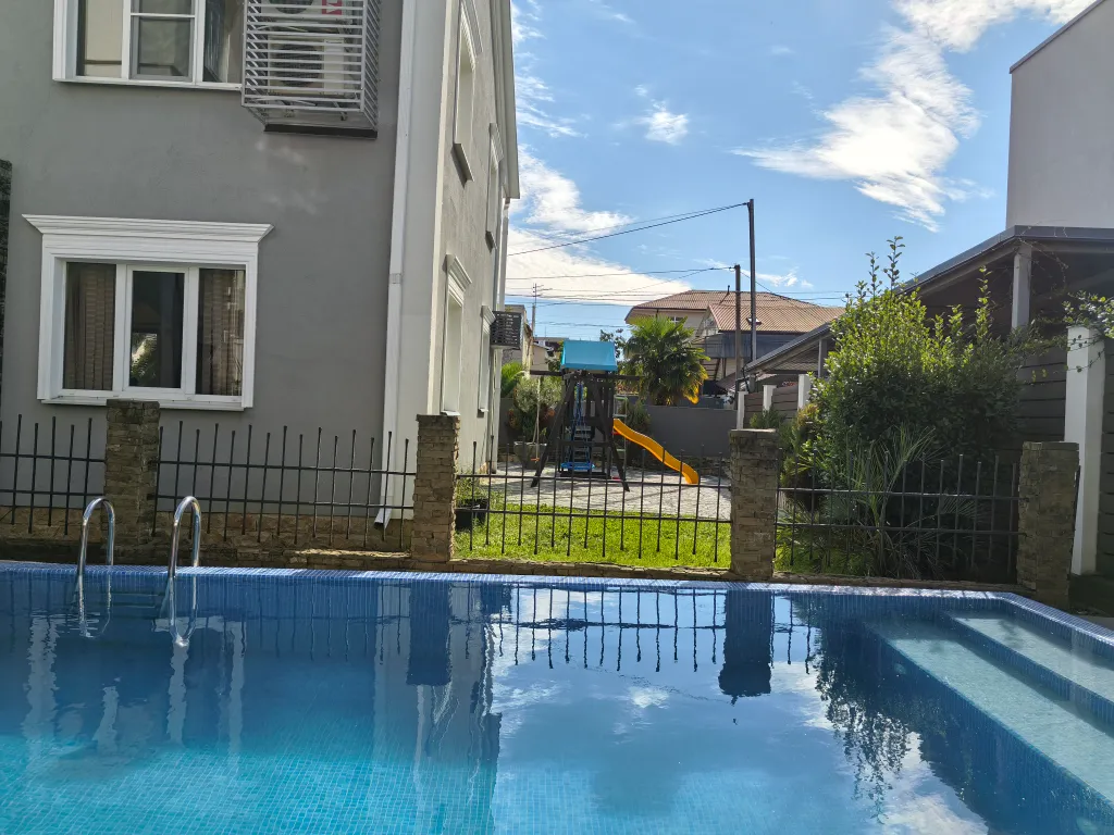 Отдельно стоящий коттедж