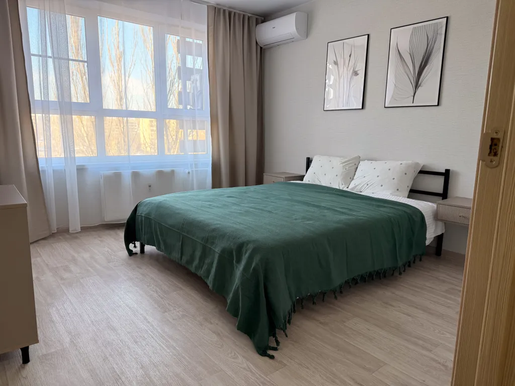 Квартира Просторная евродвушка в ЖК Ленинградский квартал — аренда посуточно в Мариуполь