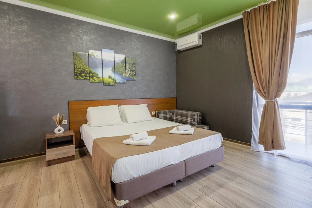 Квартира Комфортный номер с балконом для двоих — аренда посуточно в Сириус