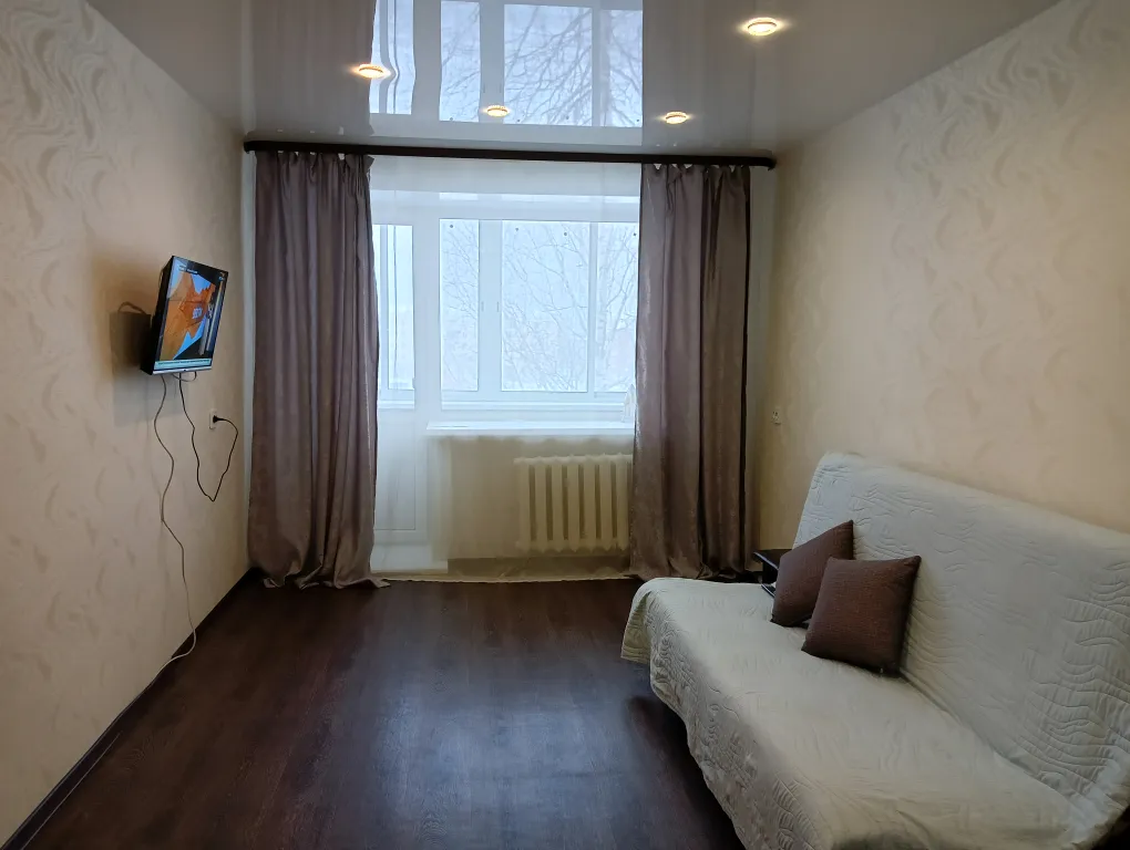 Квартира возле Преображенской площади — аренда посуточно в Серов