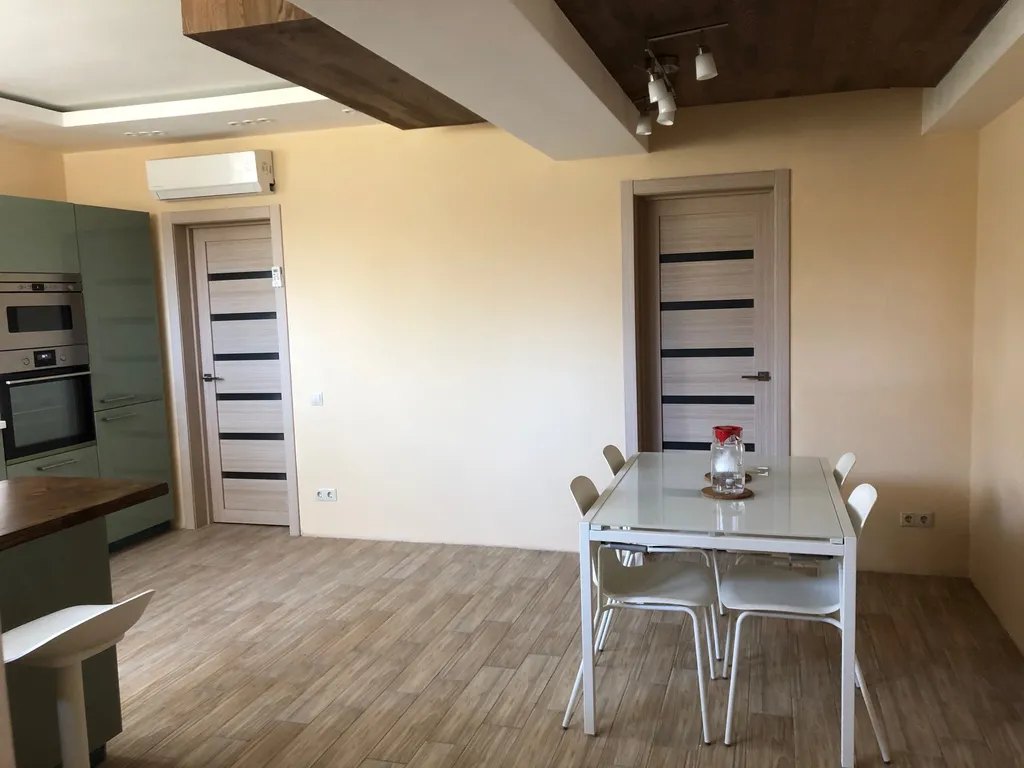 Двухкомнатные апартаменты с балконом, с видом на горы