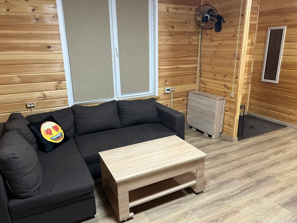 Дом с баней возле источников