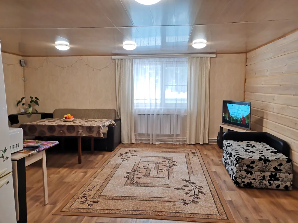 Дом Романтика у реки