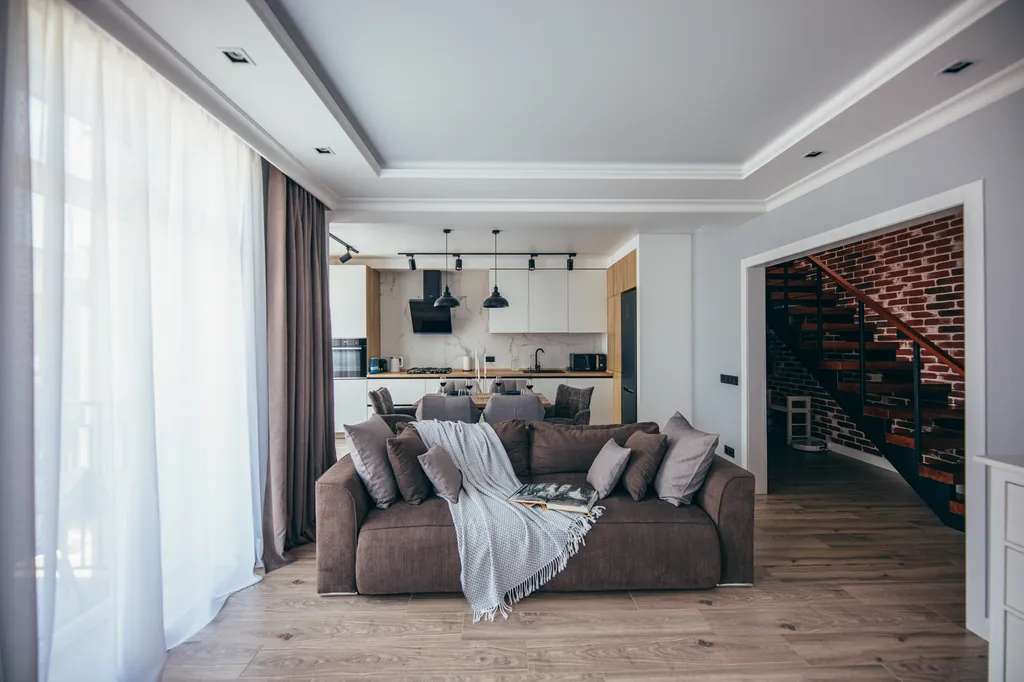 4-комнатная квартира в 100 метрах от моря